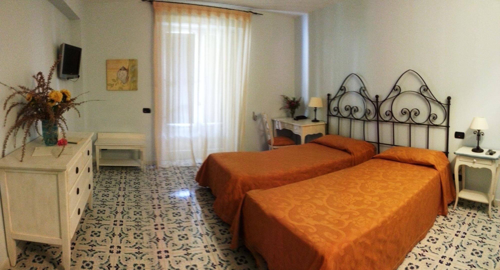 Hotel Bougainville Lipari  Kültér fotó